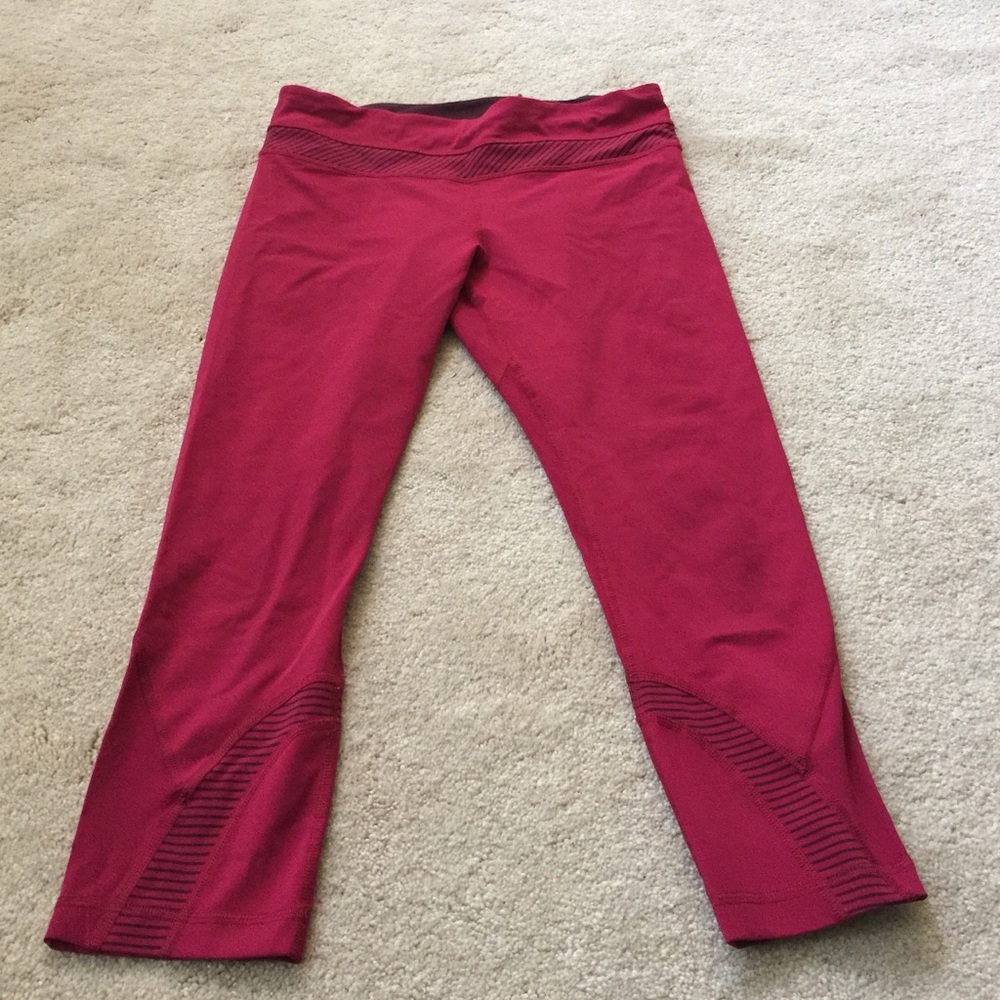 Lululemon inspire crop